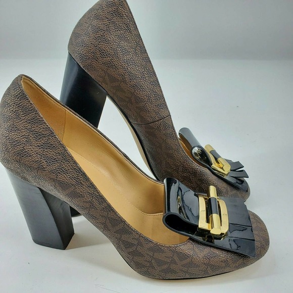 michael kors gloria kiltie pump